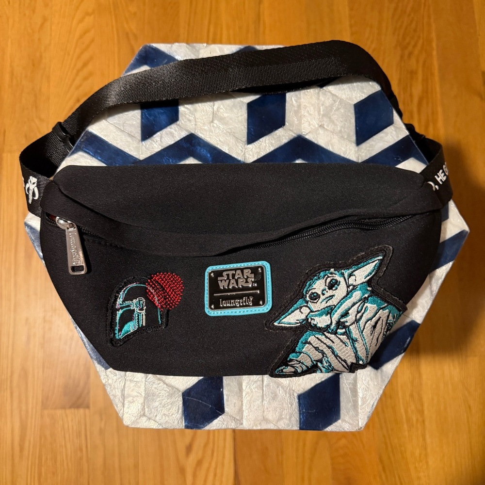 Disney Starwars Loungefly Hipbag Fanny Pac
"Wherever | Go He Goes"